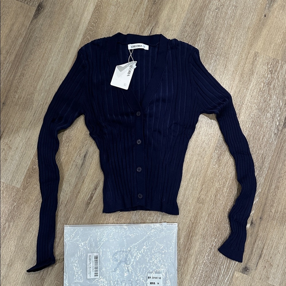 Chic Navy Blue Ribbed Cardigan - stretchy medium - form fitting